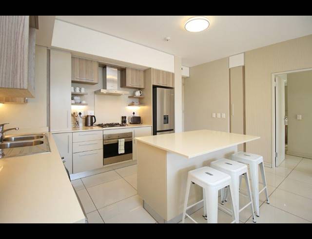 3 BEDROOM APARTMENT TO LET IN ROSEBANK